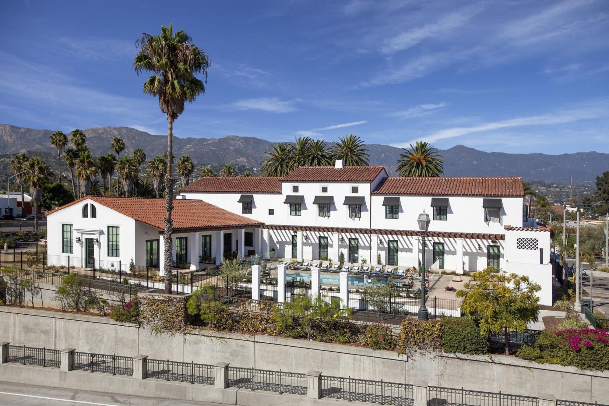 Moxy Santa Barbara Hotel Exterior photo