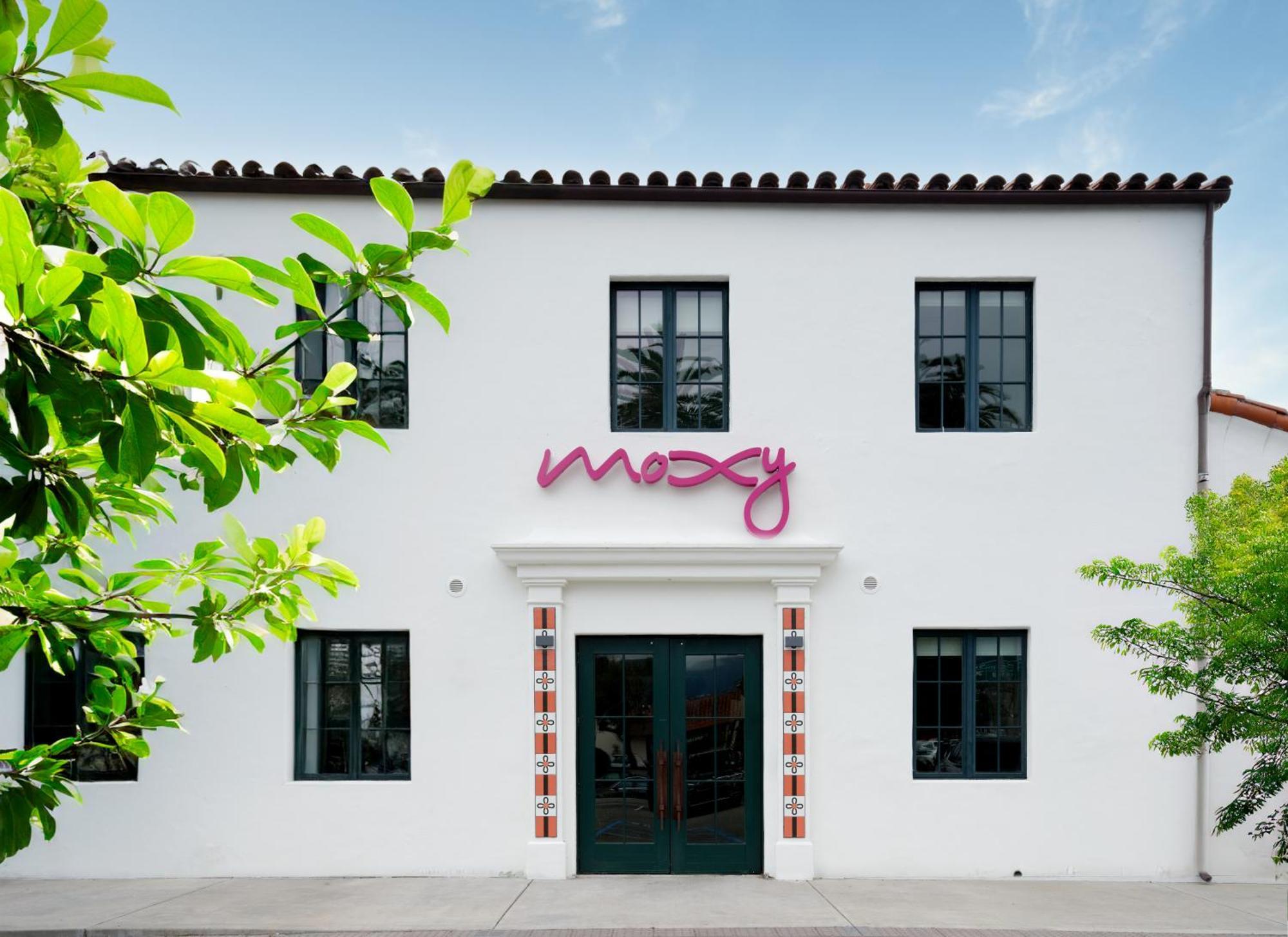 Moxy Santa Barbara Hotel Exterior photo